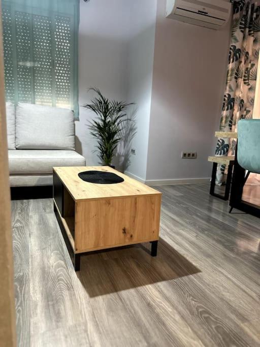 Apartamento Turistico Ohana Nani กอร์โดบา ภายนอก รูปภาพ