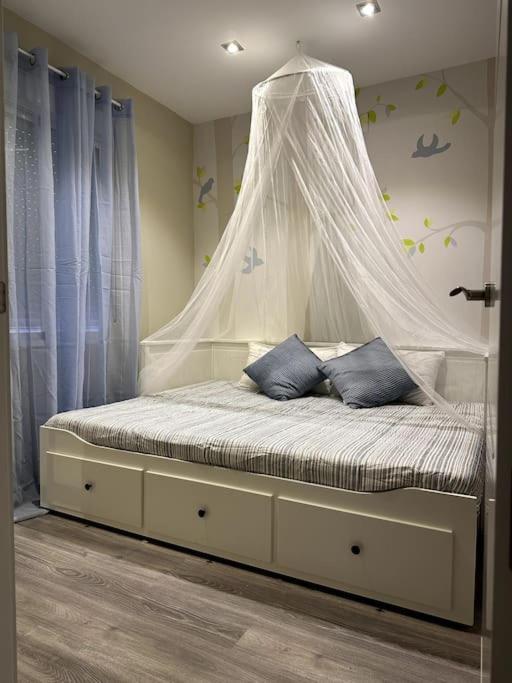 Apartamento Turistico Ohana Nani กอร์โดบา ภายนอก รูปภาพ